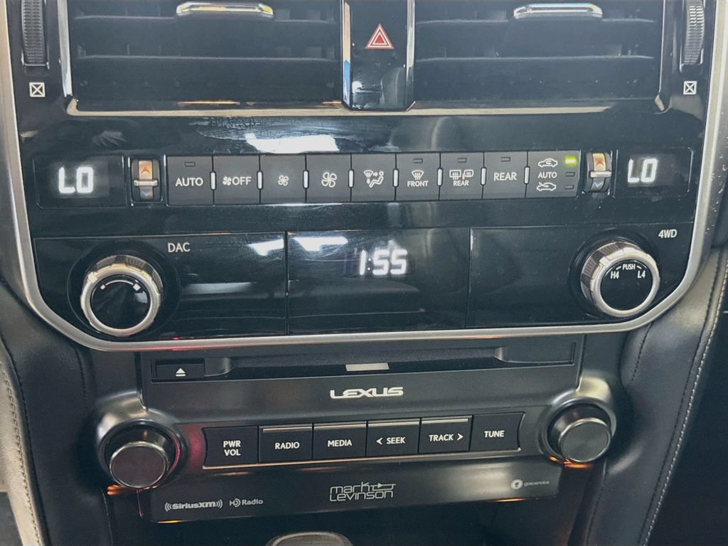 Used 2022 Lexus GX 460 Premium AWD/4WD image 16