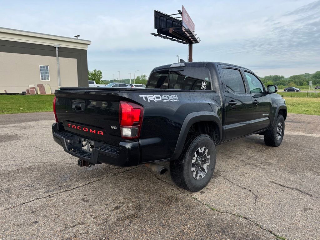 Used 2019 Toyota Tacoma TRD Off-Road AWD/4WD image 13