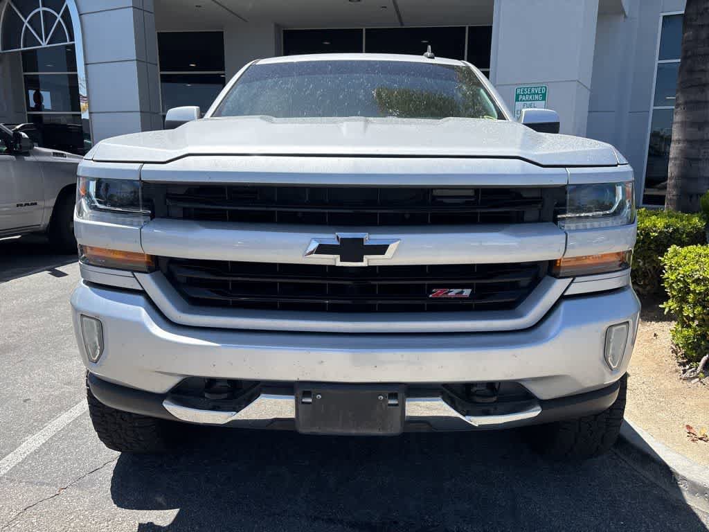 Used 2018 Chevrolet Silverado 1500 LT w/ All Star Edition AWD/4WD image 2