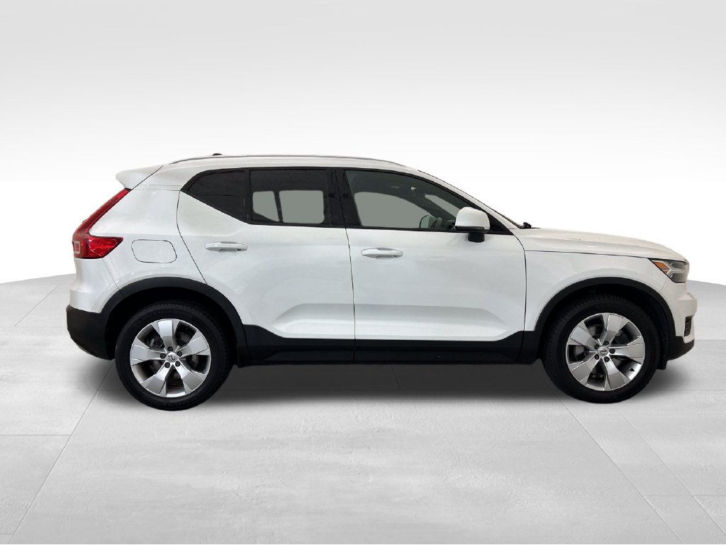 Used 2019 Volvo XC40 T5 Momentum AWD/4WD image 6