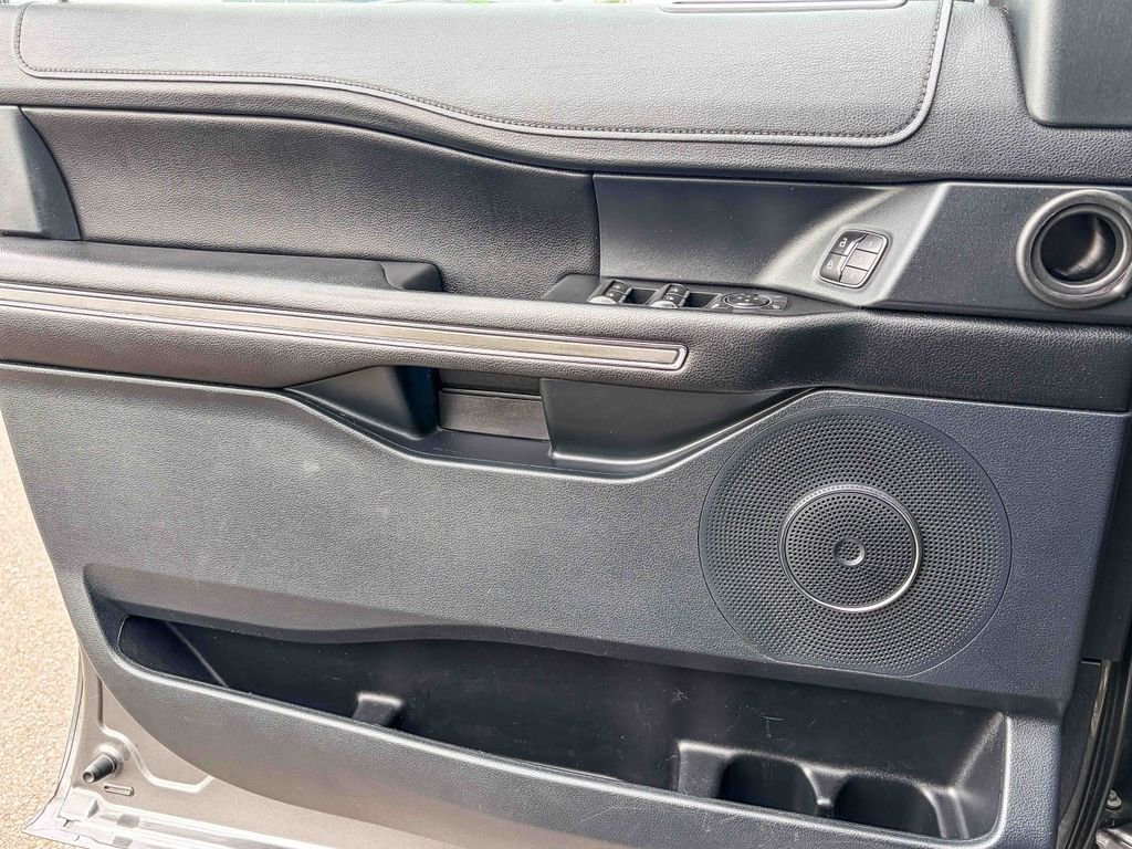 Used 2021 Ford Expedition Max XLT image 49