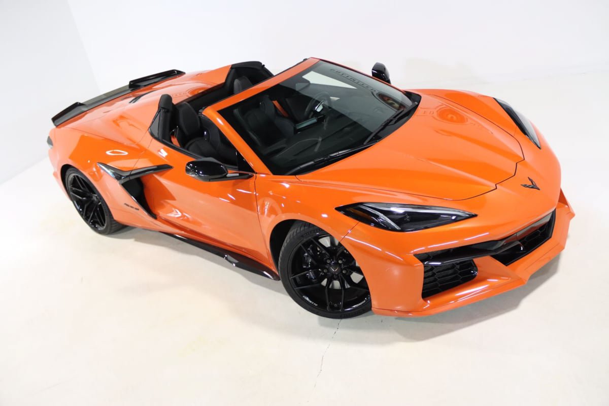 Used 2025 Chevrolet Corvette Z06 RWD image 7