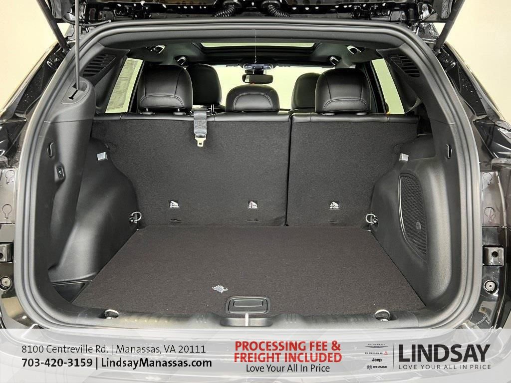 New 2026 Jeep Compass Limited w/ Sun, Sound & Navigation Group image 8