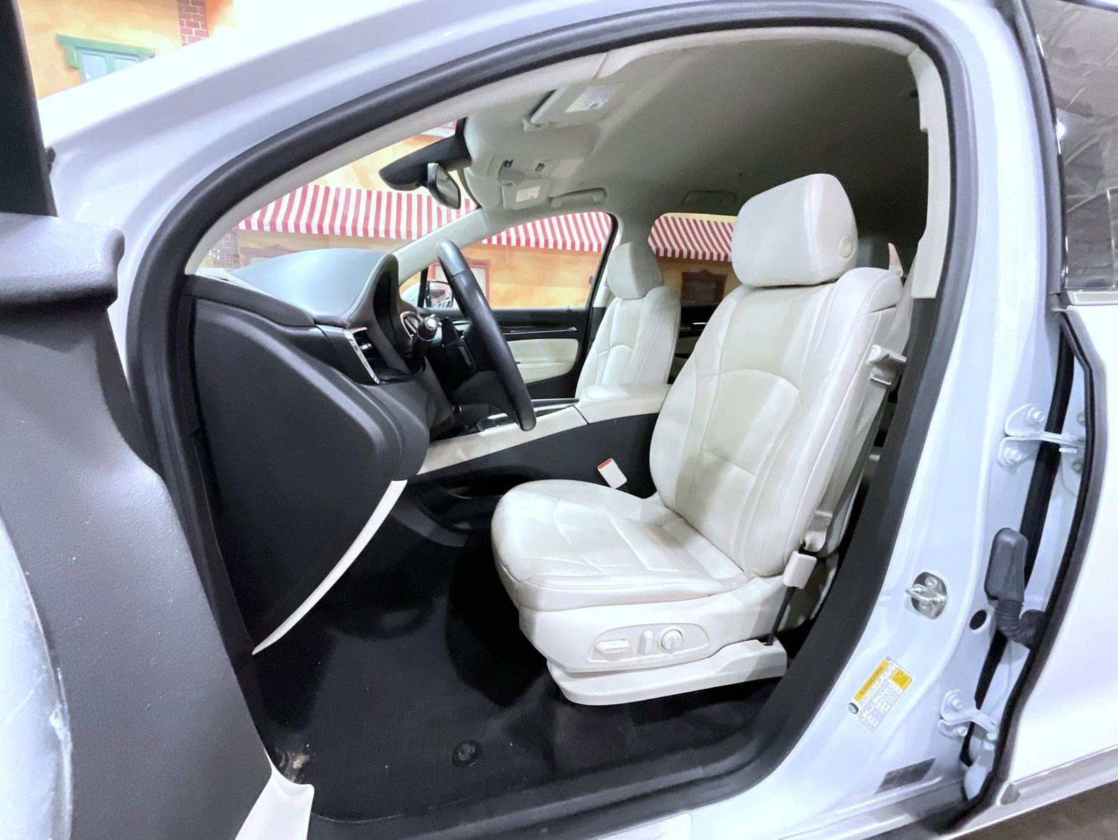 Used 2023 Buick Enclave Essence w/ Trailering Package, 5000 lbs. AWD/4WD image 10