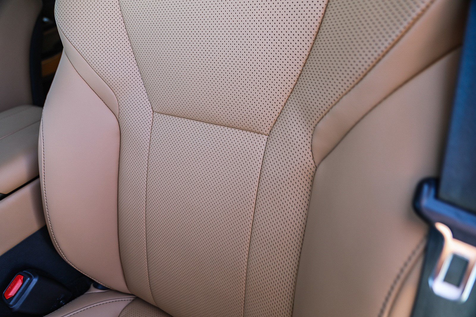 Certified 2026 Lexus LX 600 4WD w/ Luxury Package image 24
