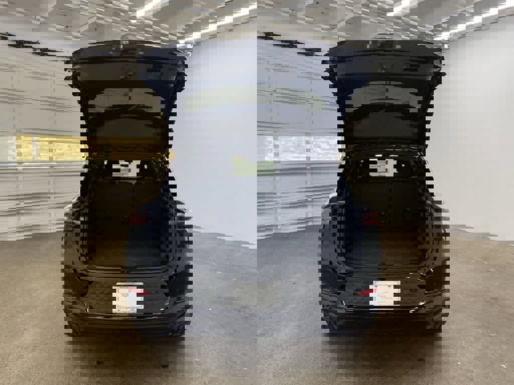 Used 2024 Chevrolet Equinox EV RS image 29