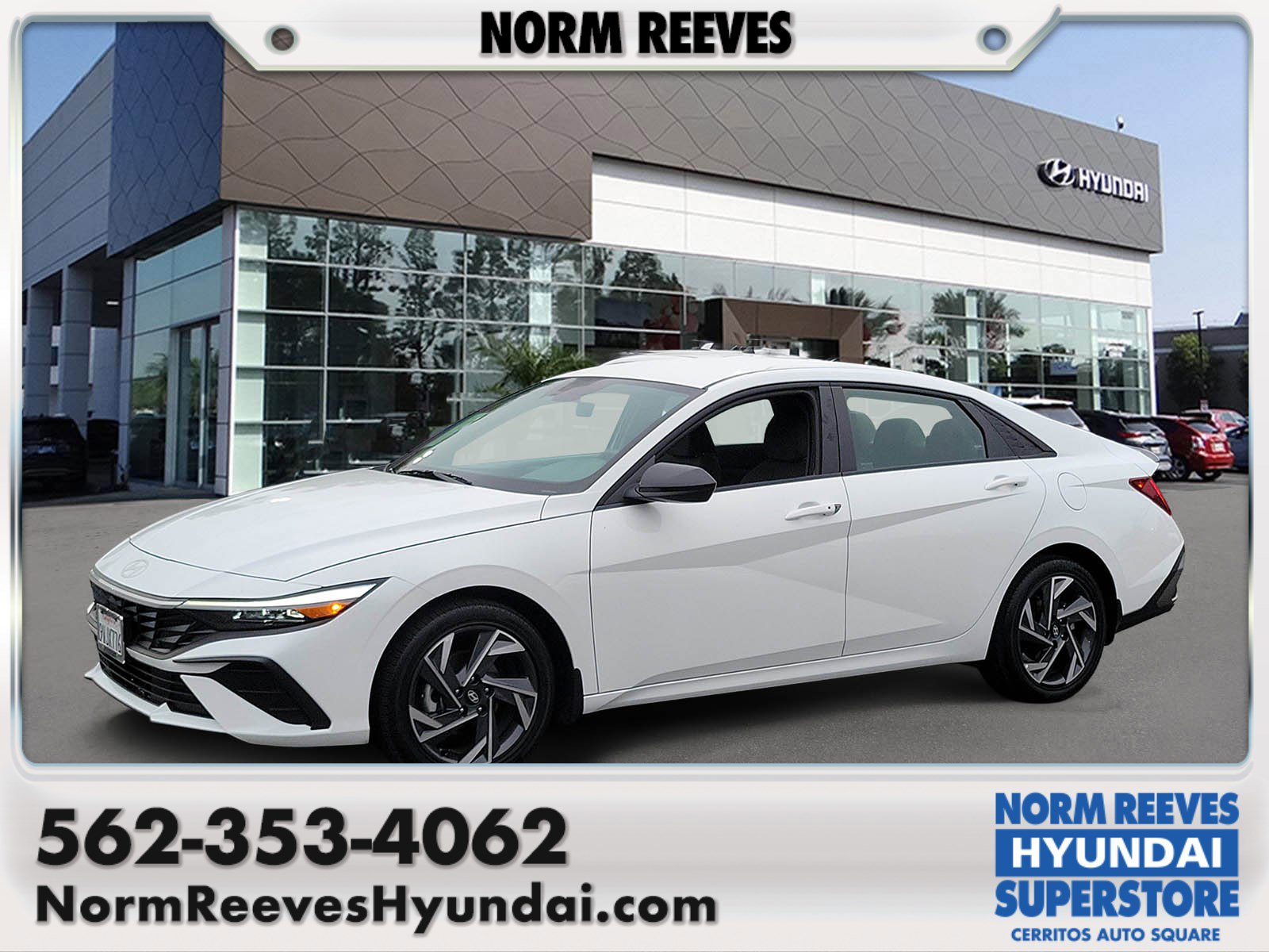 Certified 2025 Hyundai Elantra SEL FWD image 1