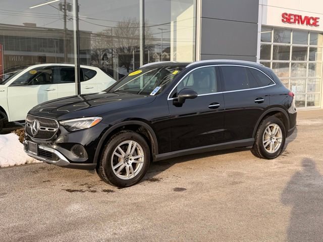 Used 2023 Mercedes-Benz GLC 300 4MATIC image 1