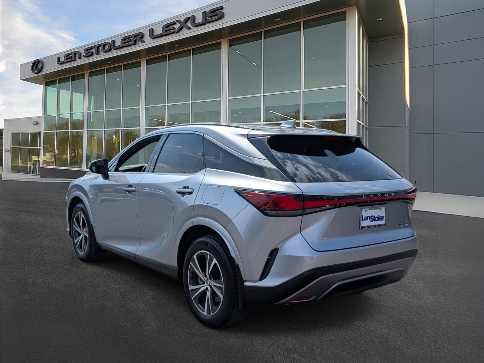 Used 2024 Lexus RX 350 Premium w/ Accessory Package (Z1) AWD/4WD image 5