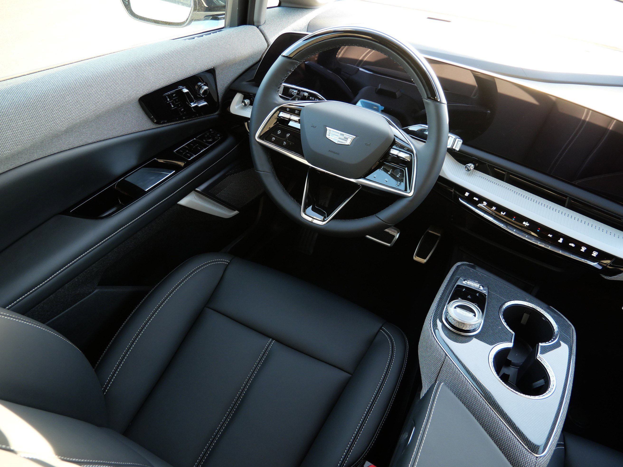 New 2026 Cadillac Optiq Sport 1 w/ LPO, Floor Liner Package image 7