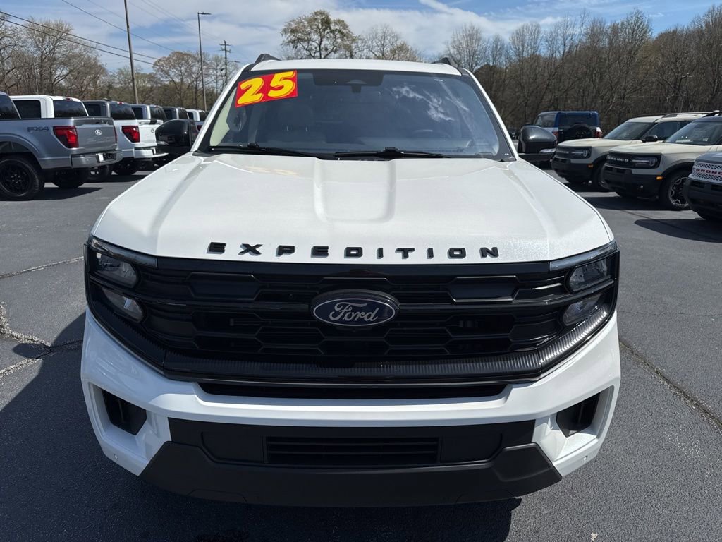 Used 2025 Ford Expedition Active image 30