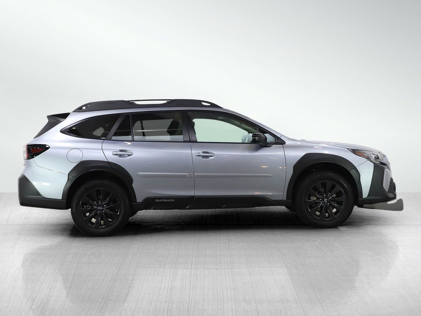 Used 2023 Subaru Outback Onyx Edition image 6