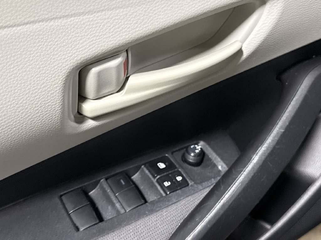 Used 2023 Toyota Corolla LE w/ Carpet Mat Package (TMS) FWD image 20