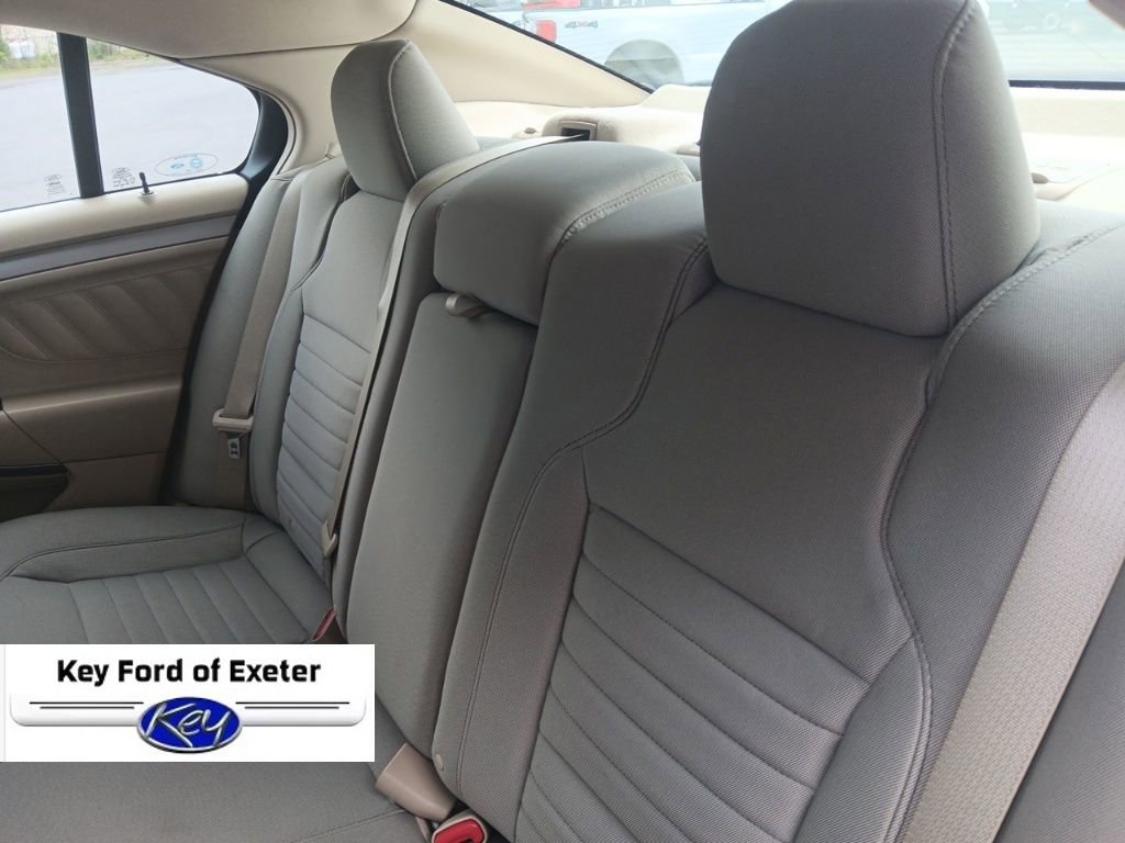 Used 2016 Ford Taurus SE image 17