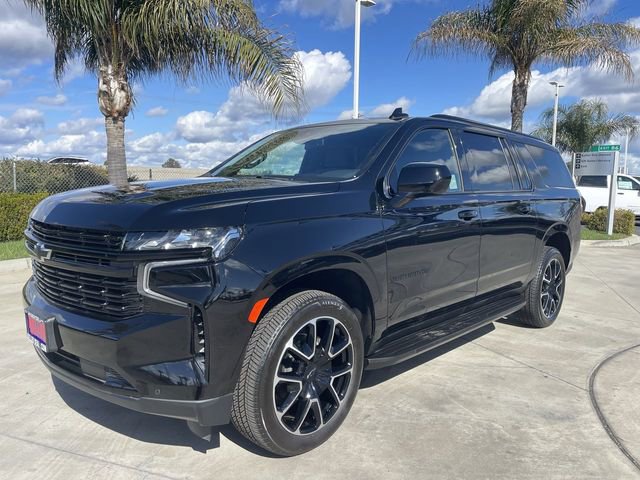 Used 2024 Chevrolet Suburban RST image 4