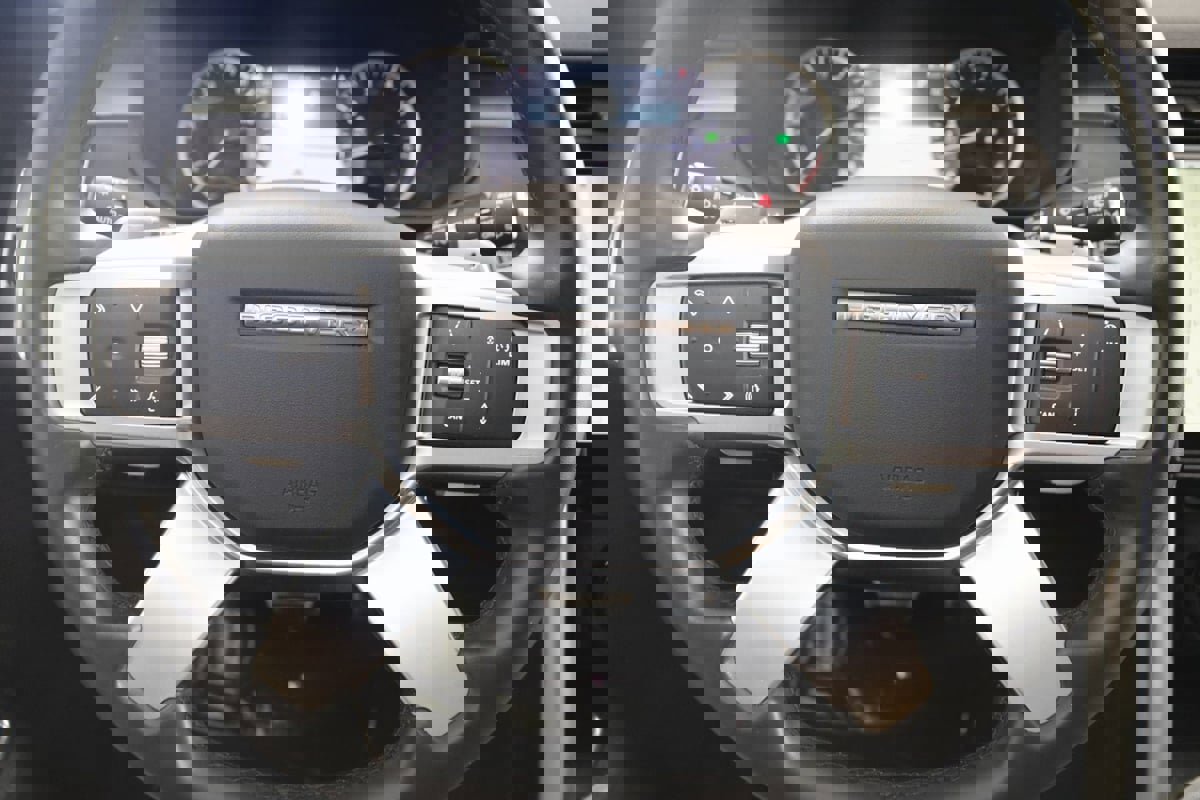 Used 2023 Land Rover Discovery S R-Dynamic image 42