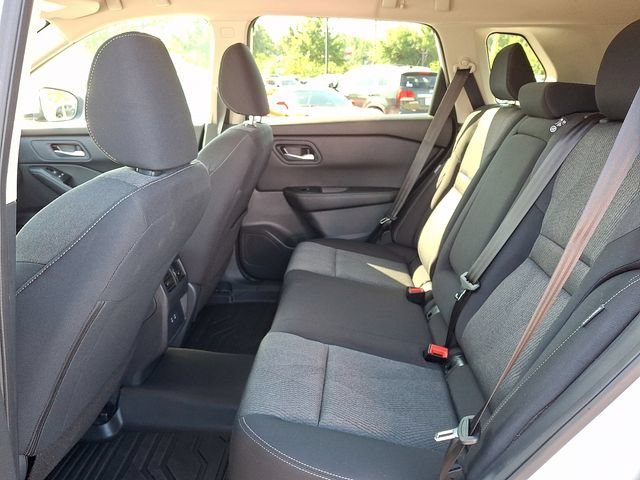 Certified 2026 Nissan Rogue SV FWD image 10