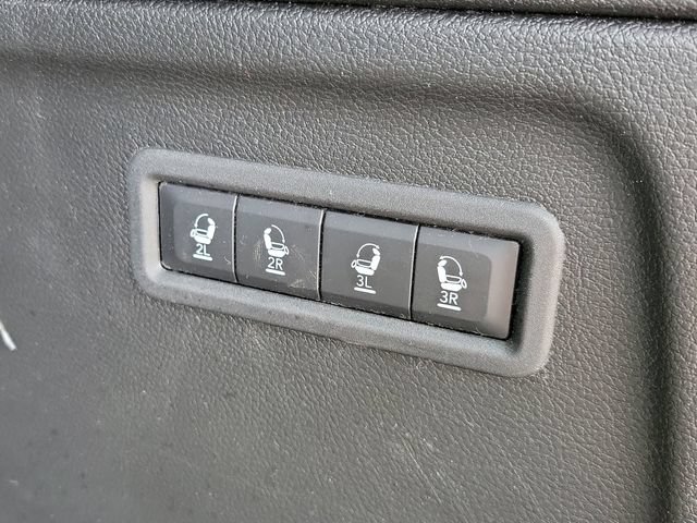 Used 2024 Jeep Wagoneer L Series II w/ Flexible Seating Group AWD/4WD image 11