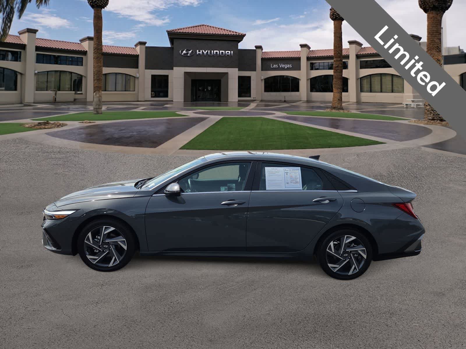 Used 2025 Hyundai Elantra Limited FWD image 5