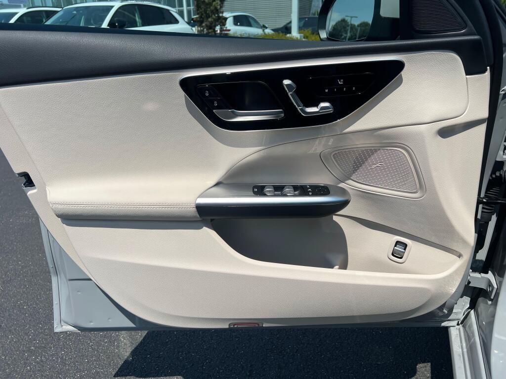 New 2026 Mercedes-Benz C 300 4MATIC Sedan image 33