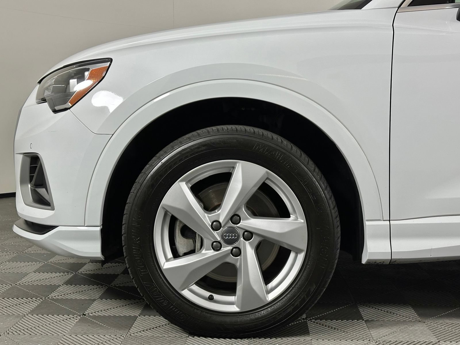 Used 2019 Audi Q3 2.0T Premium w/ Convenience Package AWD/4WD image 8