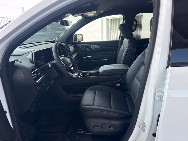 New 2026 Chevrolet Traverse LT w/ Driver Confidence Package AWD/4WD image 13
