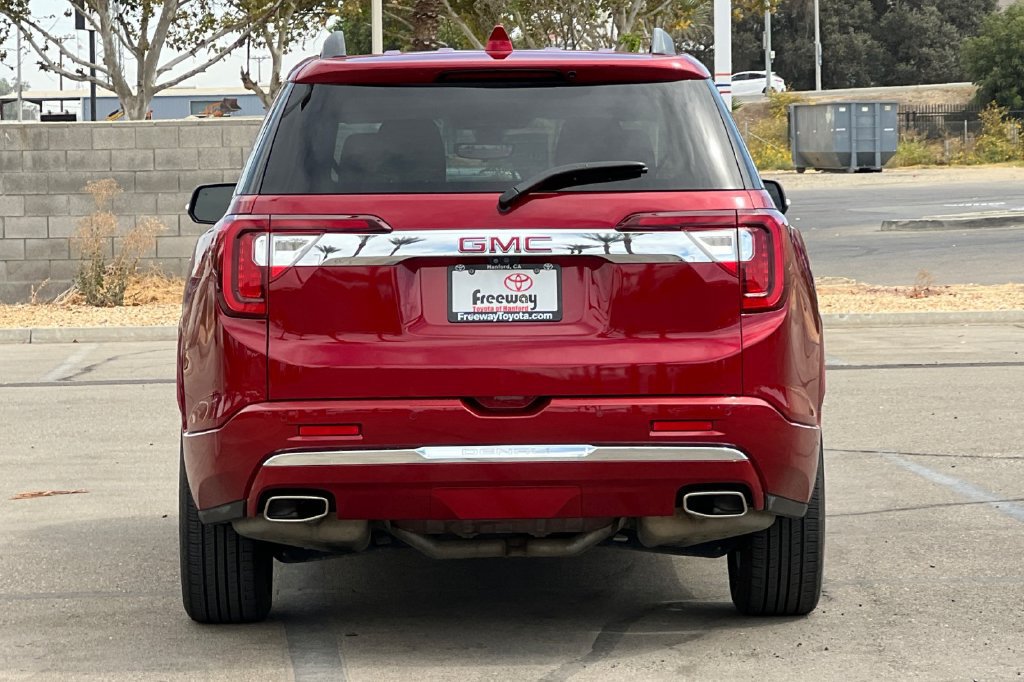 Used 2021 GMC Acadia Denali w/ Denali Technology Package FWD image 6