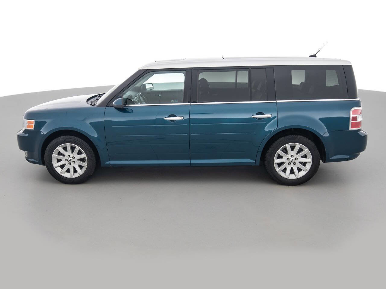 Used 2011 Ford Flex SEL w/ Rapid Spec Order Code image 8