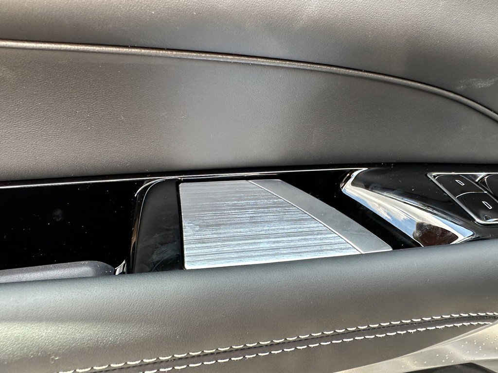 New 2026 Cadillac Lyriq V image 19