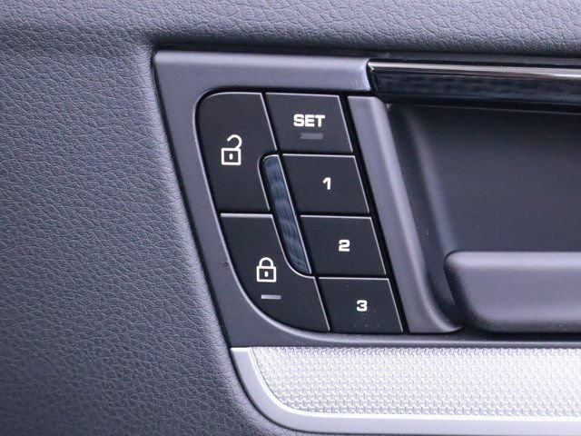 Certified 2024 Porsche Cayenne Coupe AWD/4WD image 22