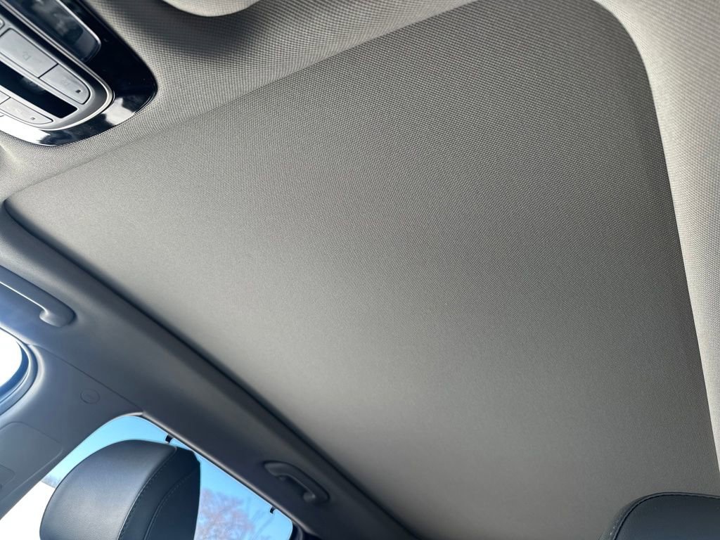 Used 2023 Hyundai Santa Fe SEL w/ Premium Package image 19