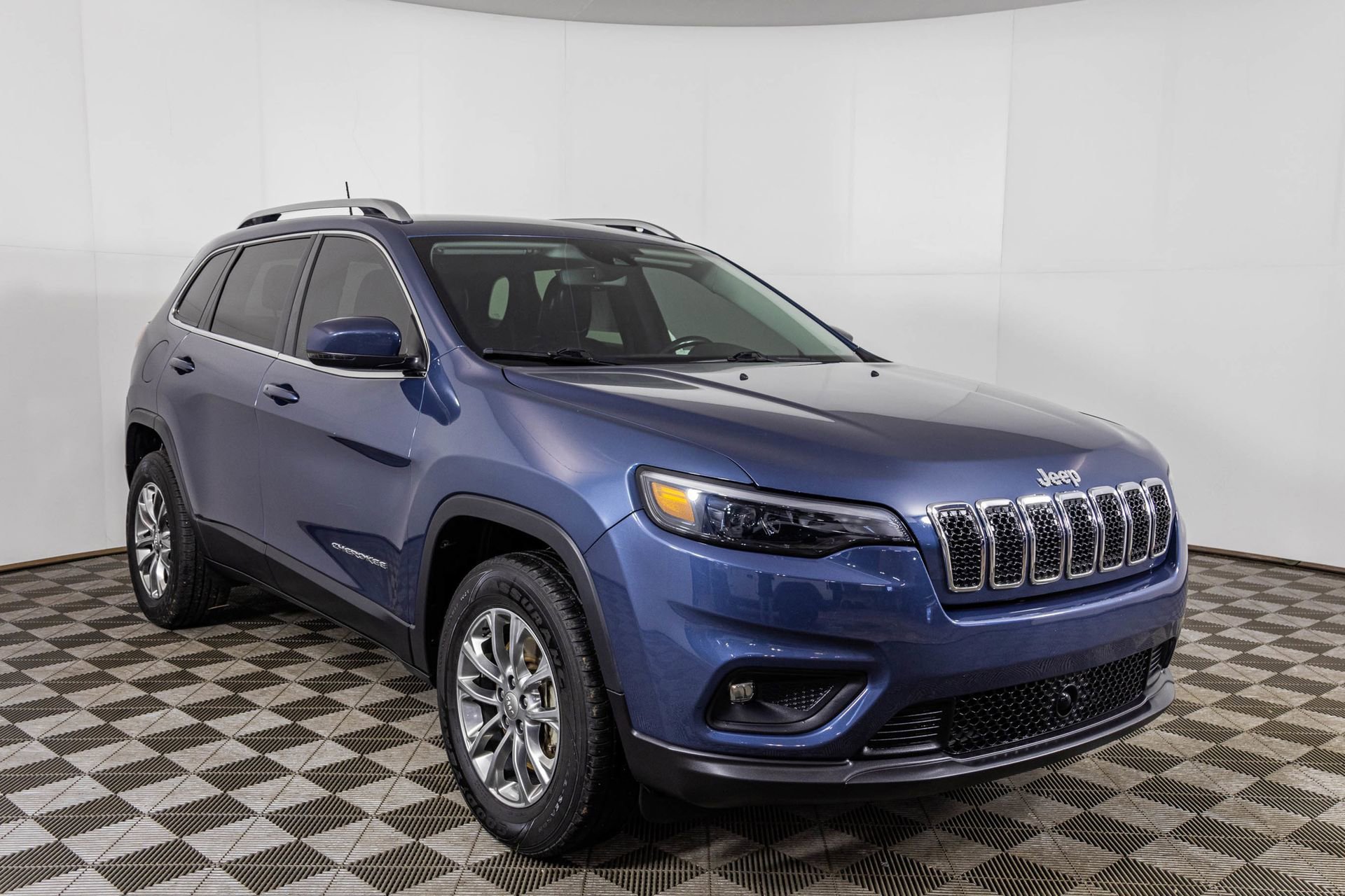 Used 2021 Jeep Cherokee Latitude Plus image 11
