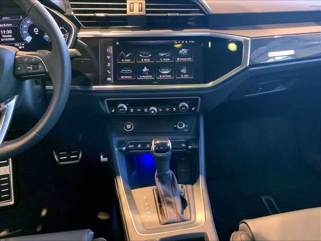 Certified 2025 Audi Q3 2.0T Premium Plus w/ Premium Plus Package AWD/4WD image 15