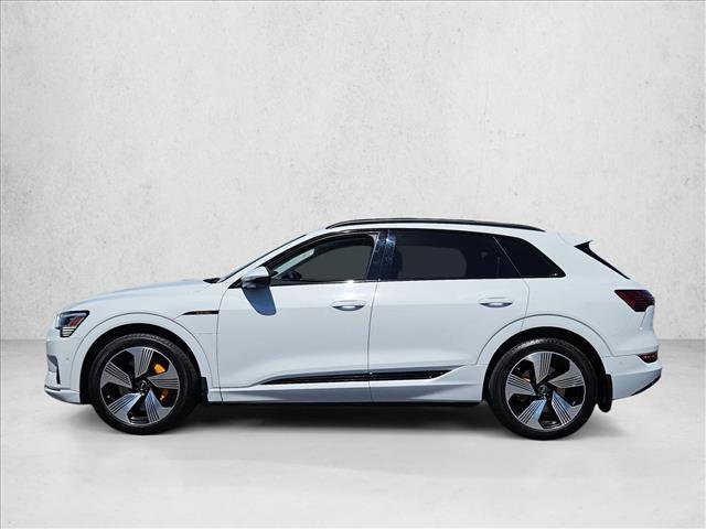 Used 2023 Audi e-tron Premium Plus w/ Premium Plus Package AWD/4WD image 10
