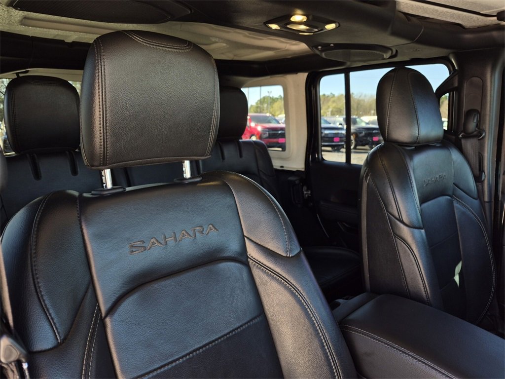 Used 2022 Jeep Wrangler Unlimited Sahara image 14