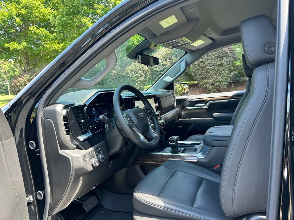 Used 2025 Chevrolet Silverado 1500 RST w/ All Star Edition Plus RWD image 42