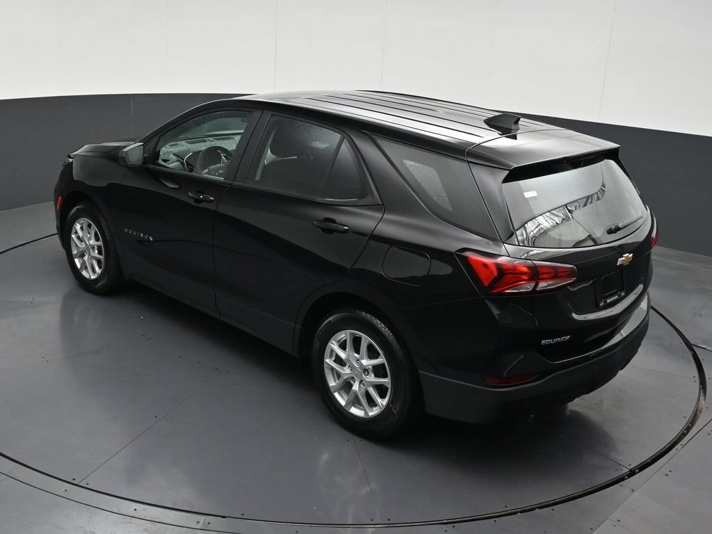 Used 2024 Chevrolet Equinox LS FWD image 18
