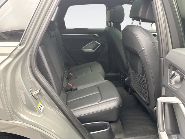 Used 2025 Audi Q3 2.0T Premium image 18