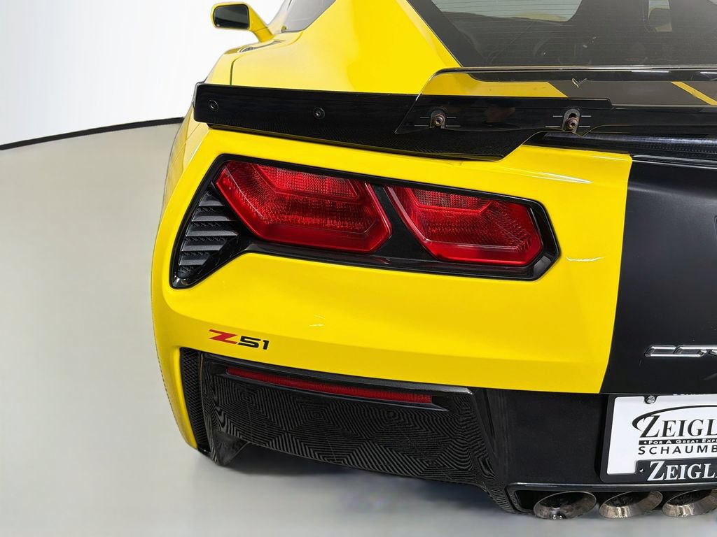 Used 2019 Chevrolet Corvette Stingray Coupe RWD image 32