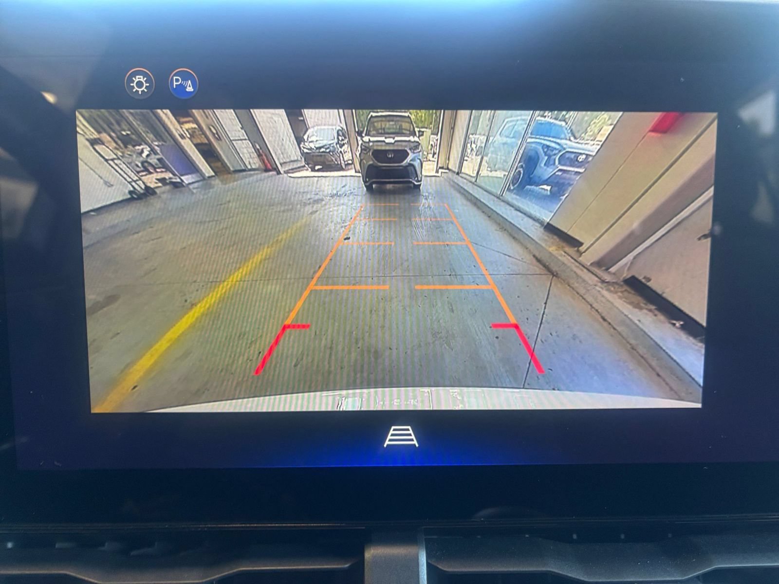 Used 2025 Chevrolet Equinox LT FWD image 24