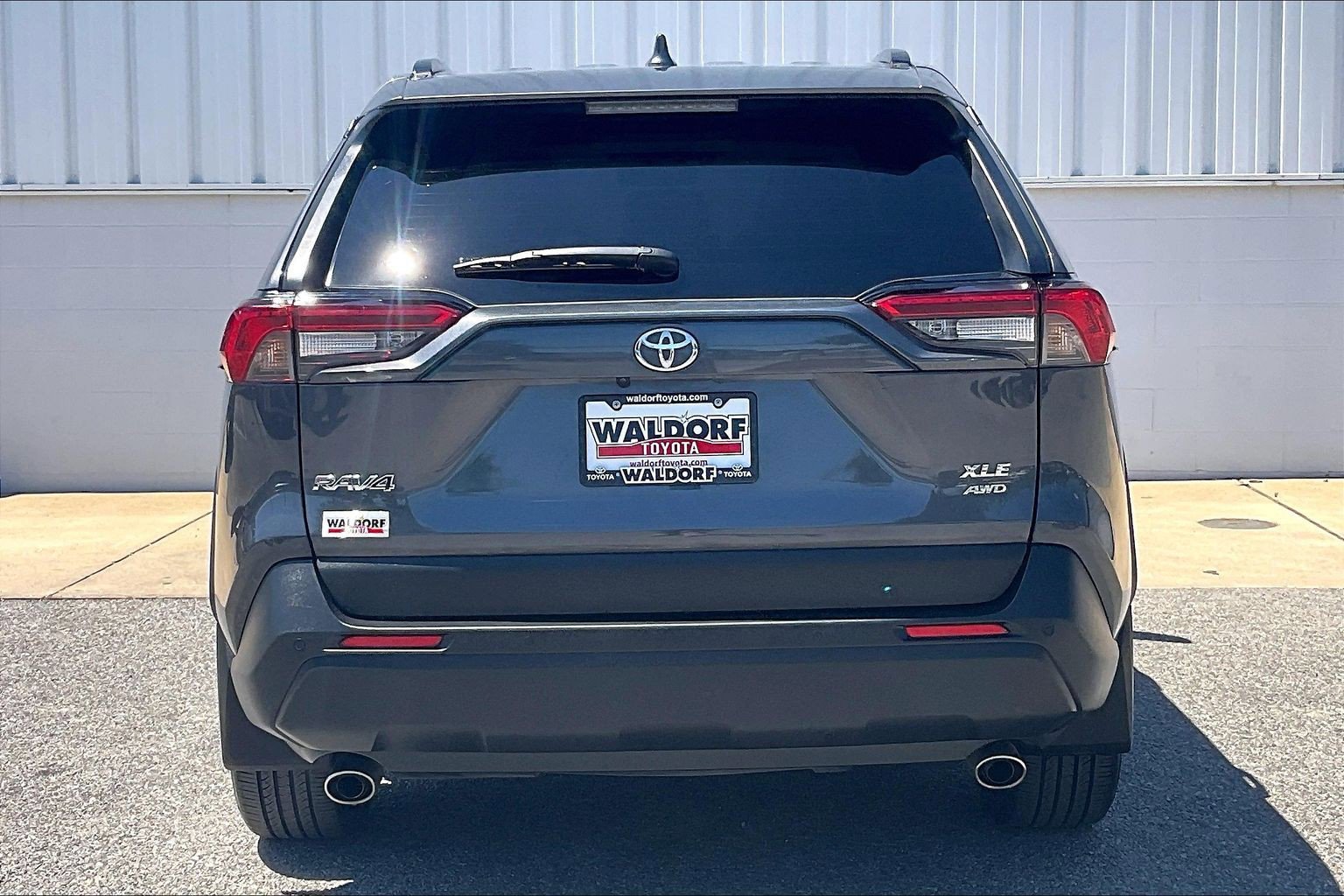 Used 2025 Toyota RAV4 XLE Premium w/ Weather Package AWD/4WD image 5
