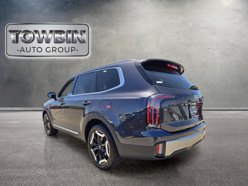 Certified 2025 Kia Telluride EX FWD image 7