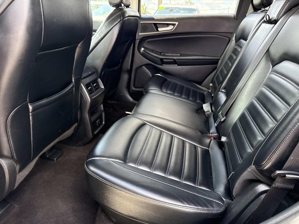 Used 2019 Ford Edge SEL w/ Equipment Group 201A AWD/4WD image 13