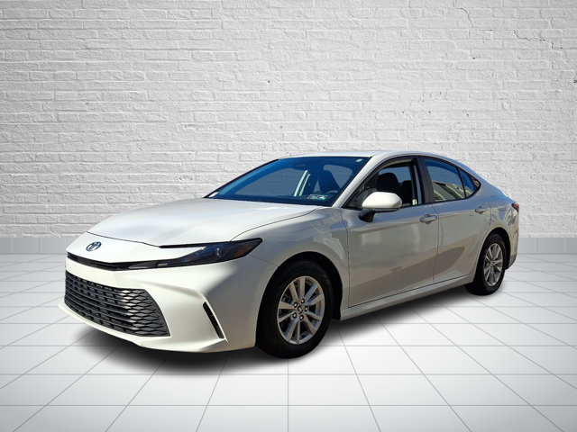 Certified 2025 Toyota Camry LE FWD image 3