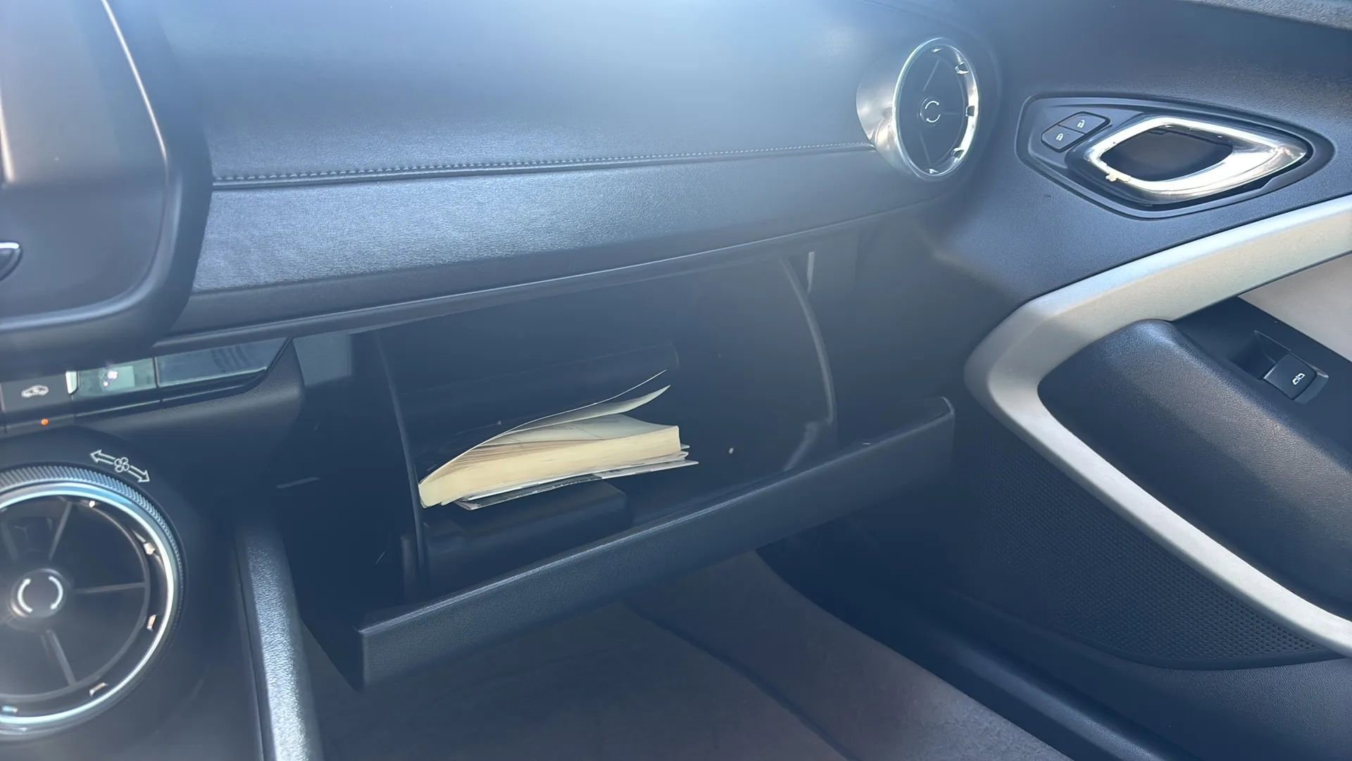 Used 2016 Chevrolet Camaro LT image 8