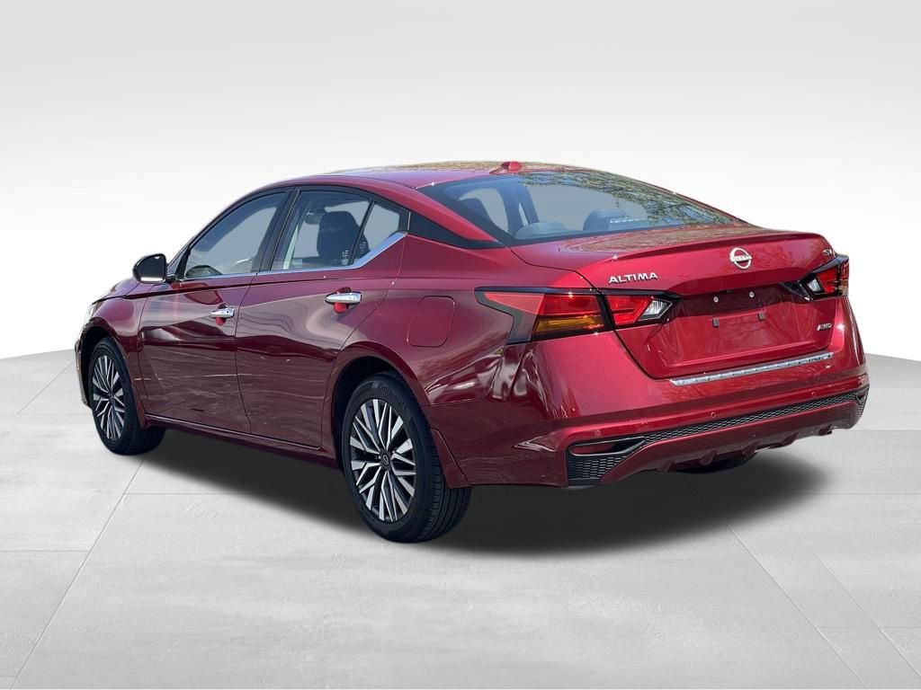 Certified 2023 Nissan Altima 2.5 SV image 5