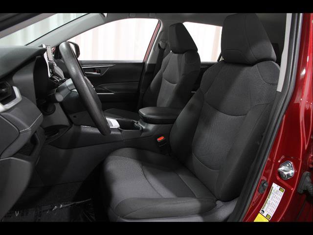 Used 2025 Toyota RAV4 XLE AWD/4WD image 5