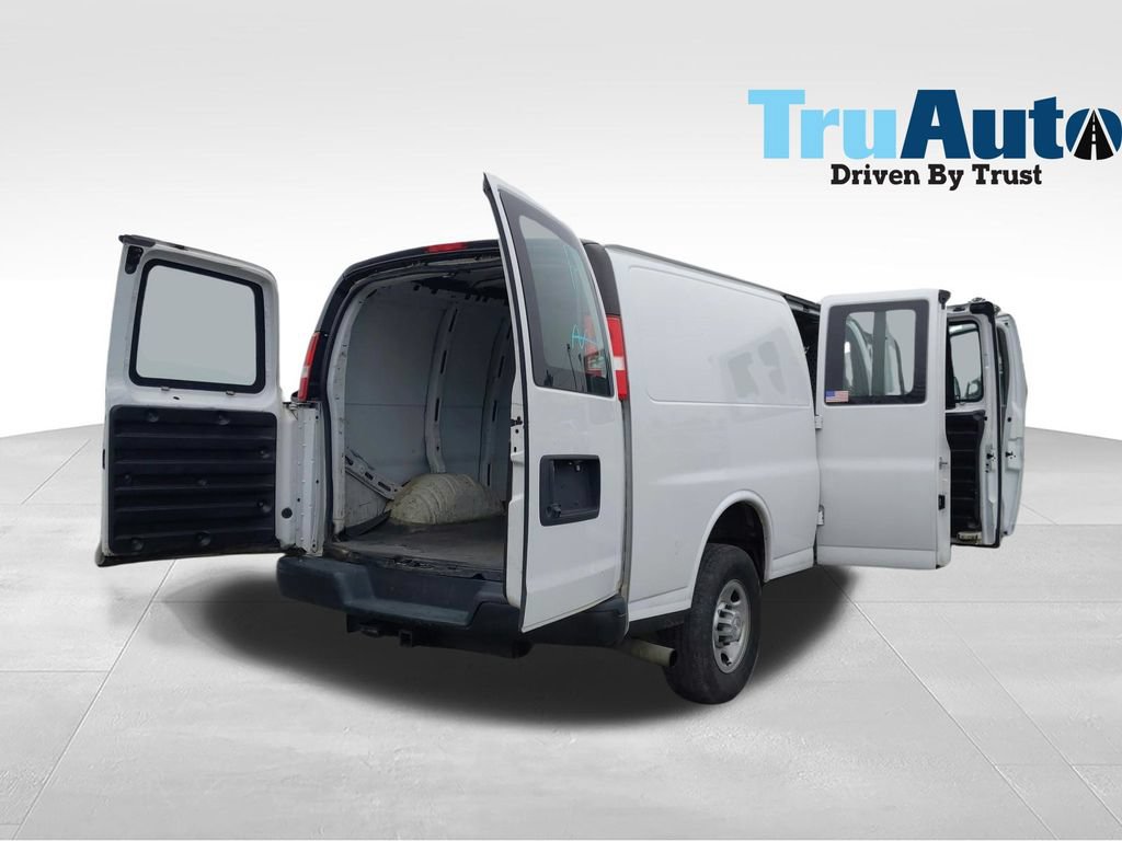 Used 2019 Chevrolet Express 3500 Extended w/ Driver Convenience Package RWD image 13