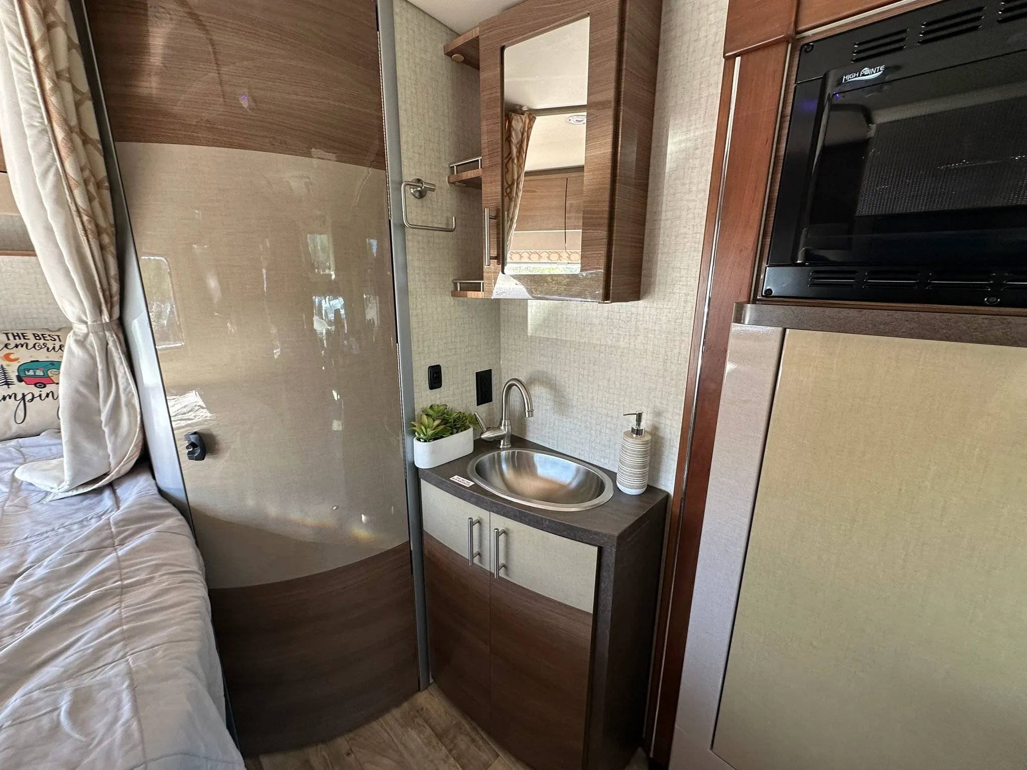 Used 2016 Mercedes-Benz Sprinter 3500 image 30