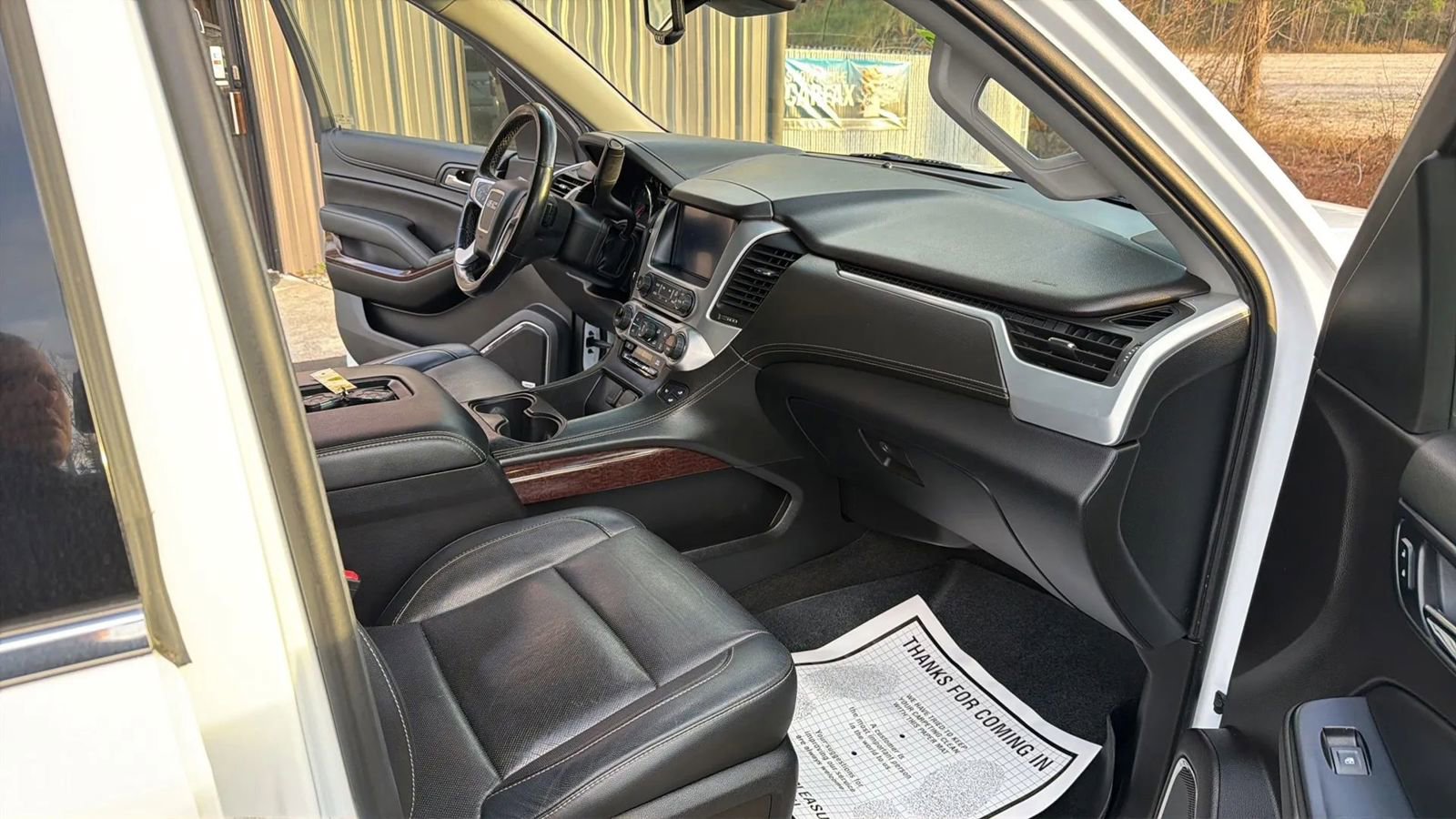 Used 2018 GMC Yukon SLT w/ Premium Edition image 19